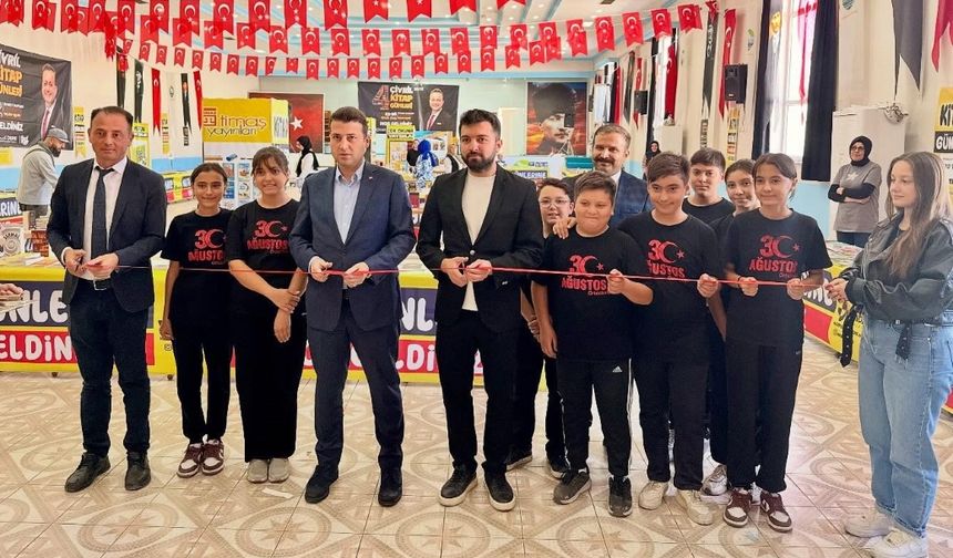 Çivril’de 4 Gün Süren Kitap Fuarı Büyük Beğeni Topladı