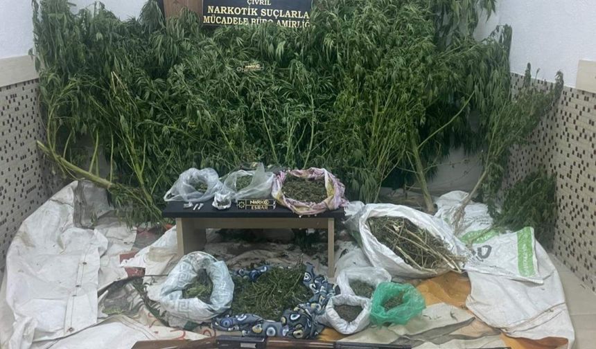 Çivril Narkotik Operasyonunda 3 Kişi Gözaltına alındı