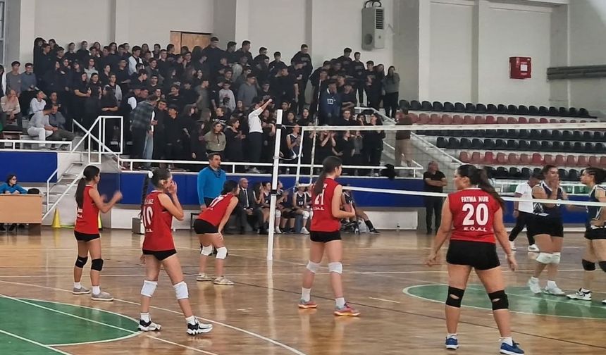 Çivril'de Cumhuriyet Turnuvası Şampiyonları Belli Oldu