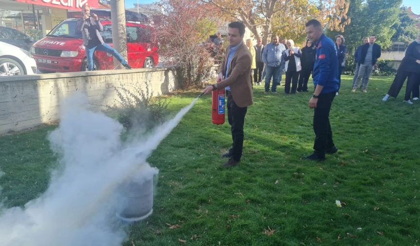 Çivril'de Sağlık Personeline Yangın Eğitimi Verildi