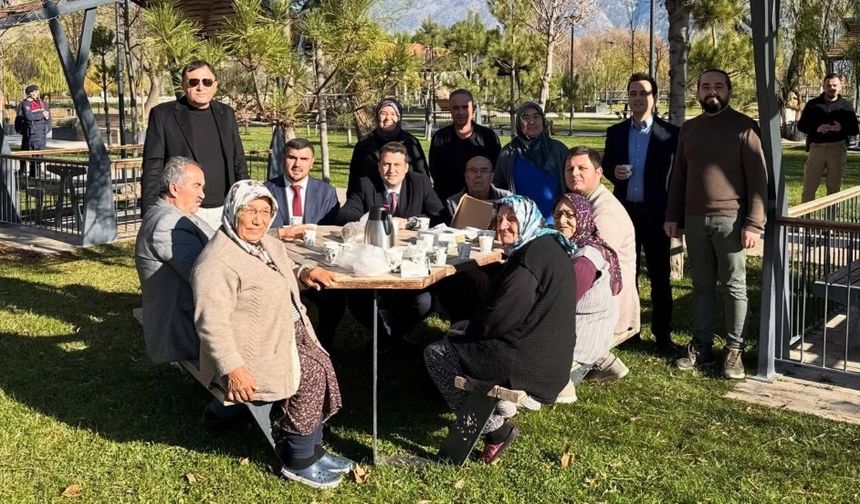 Kaymakam Cıdıroğlu, Huzurevi Sakinleriyle Işıklı Millet Bahçesi'nde Buluştu