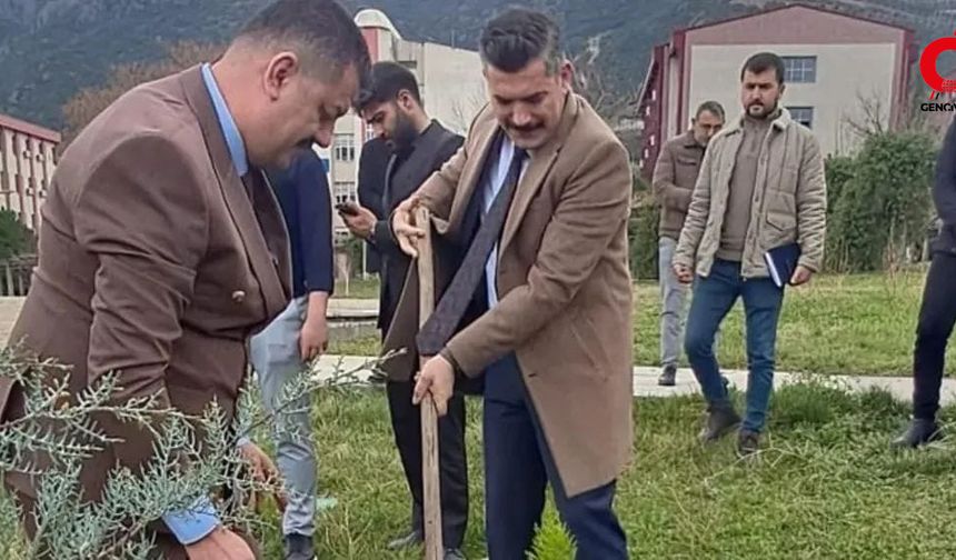 Şehit Fırat Çakıroğlu İçin Anma Programı Düzenlendi