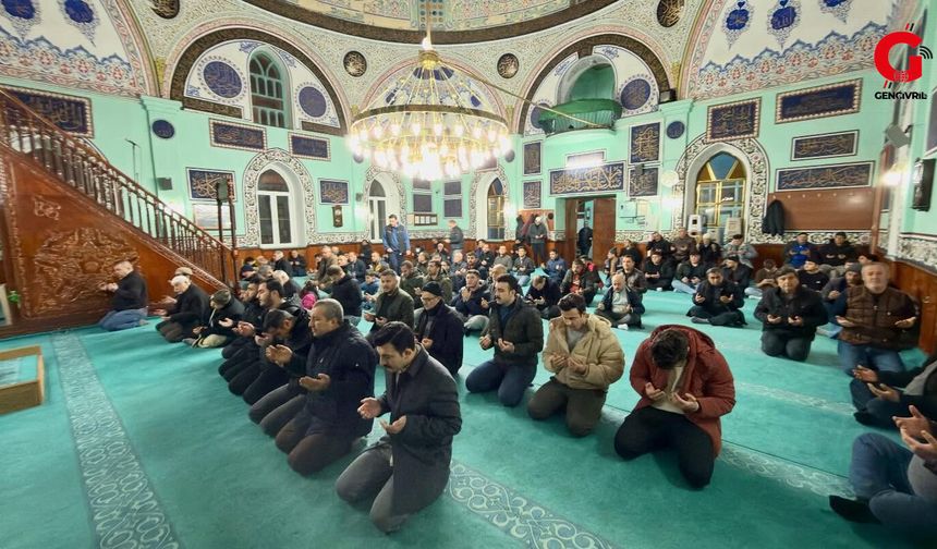 Çivril’de Berat Kandili Manevi Atmosferde İdrak Edildi