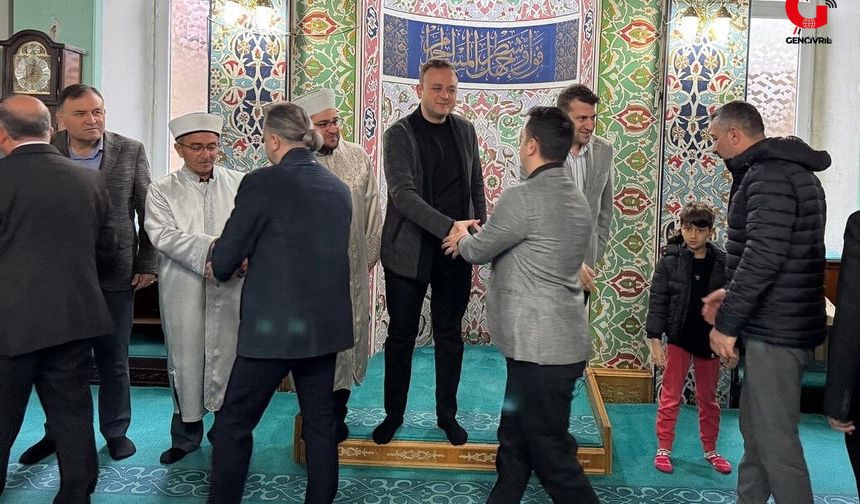 Çivril’de Bayram Namazında Birlik Ve Beraberlik Tablosu