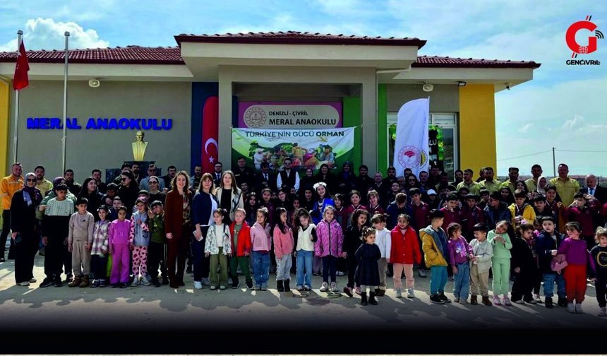 Çivril’de Meral Anaokulu Öğrencileri Fidan Dikti