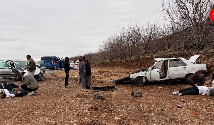 Çivril Gümüşsu'da Kaza 4 Yaralı