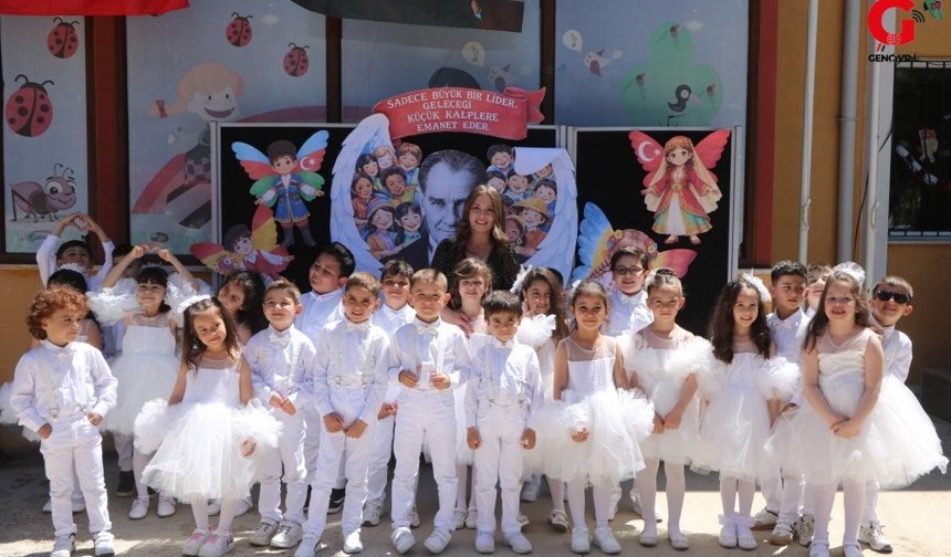 Anaokullu Miniklerin 23 Nisan Gösterisi Beğeni Topladı