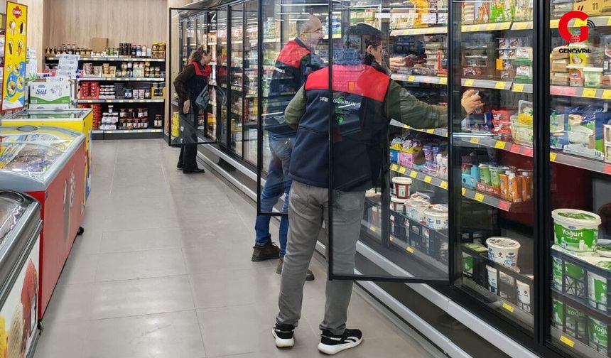 Çivril'de Ekipler Halk Sağlığı İçin Sahada