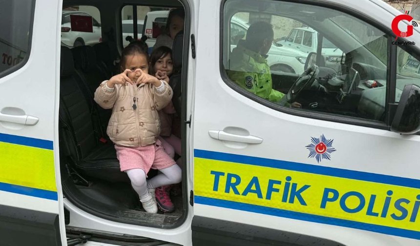 Çivril’de Miniklerden Polis Haftasına Anlamlı Ziyaret