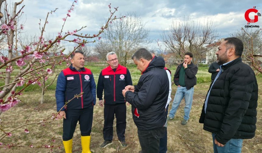 Çivril’de Zirai Don Alarmı Üretici Gece Nöbetinde