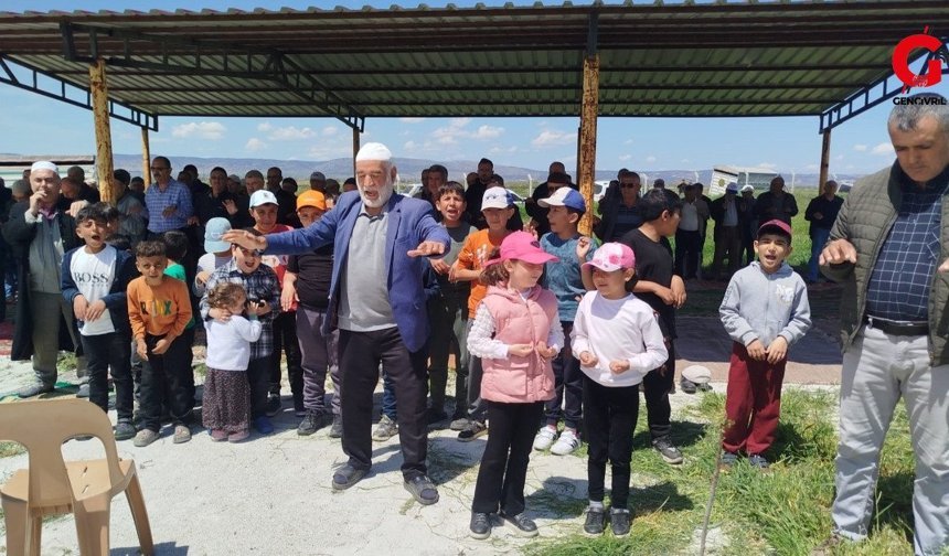 Savran'da Geleneksel Şükür Duası Yoğun Katılımla Yapıldı