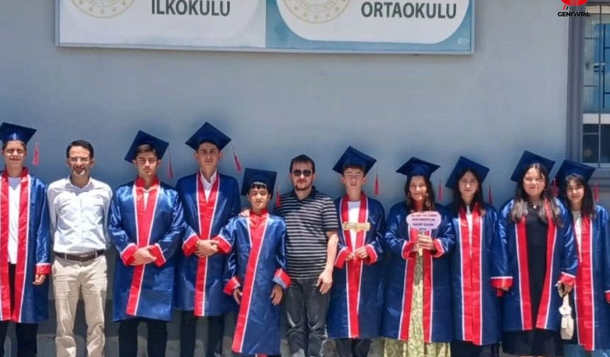 Çivril'de 8 Bin 956 Öğrenci Karne Heyecanı Yaşadı