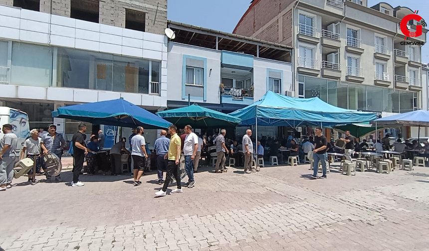 Çakmakçı Ailesi Anneleri Kerime Çakmakçı için mevlit Okuttu