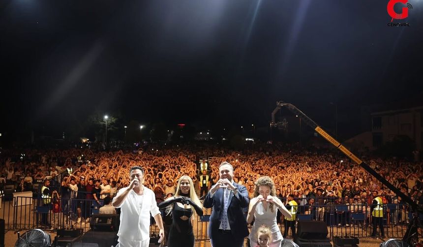 Çivril Elma Festivali Derya Uluğ konseriyle sona erdi