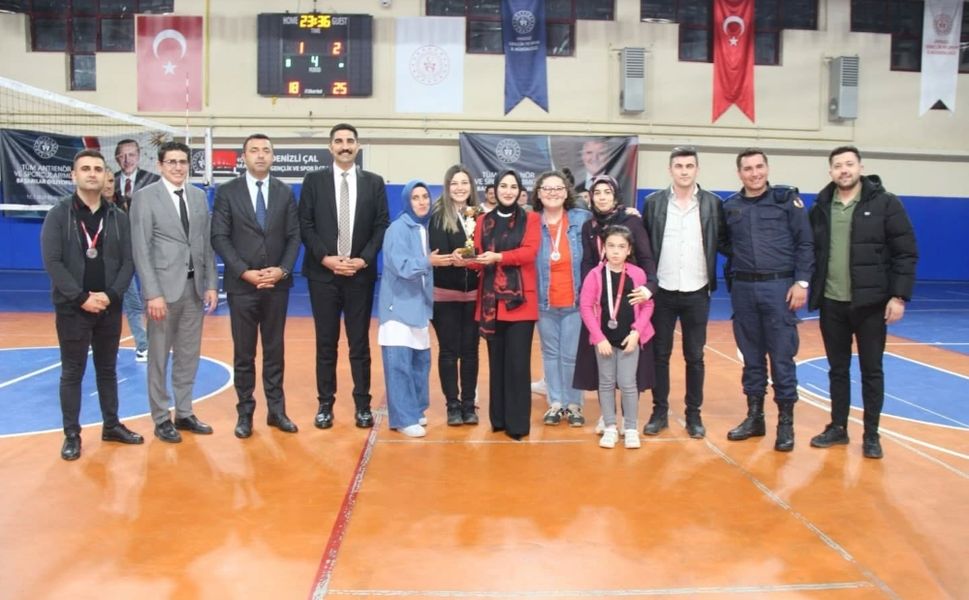 Çal’da Şampiyon Çivril Kaymakamlığı