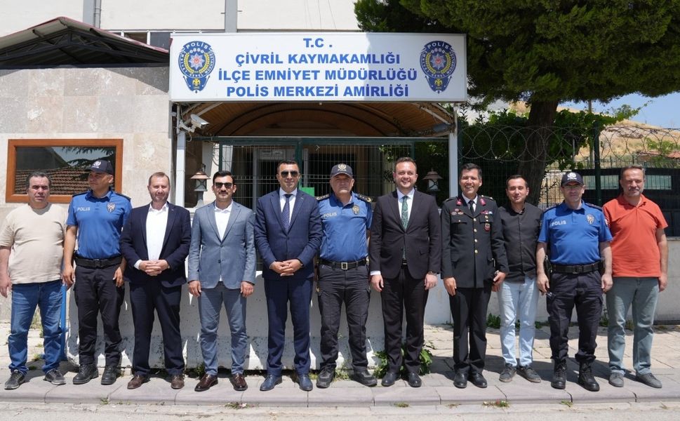 Kaymakam Kamu personeli, Şehit Aileleri ve Yaşlılarla Bayramlaştı