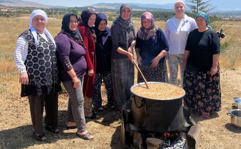 Kadınlar Yaptı Kadın Muhtar Dağıttı