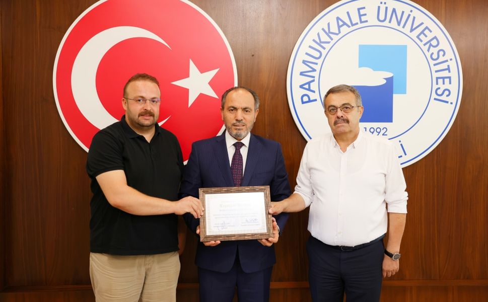 PAÜ Rektörü Güngör Hayırsever İş İnsanına Teşekkür Etti