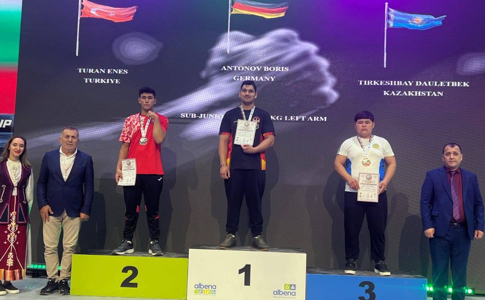 Çivrilli Sporcular Dünya Şampiyonasında 5 Madalya Kazandı