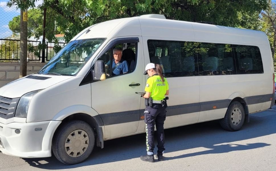 Çivril Emniyeti Okul Önü Denetimlerine Başladı