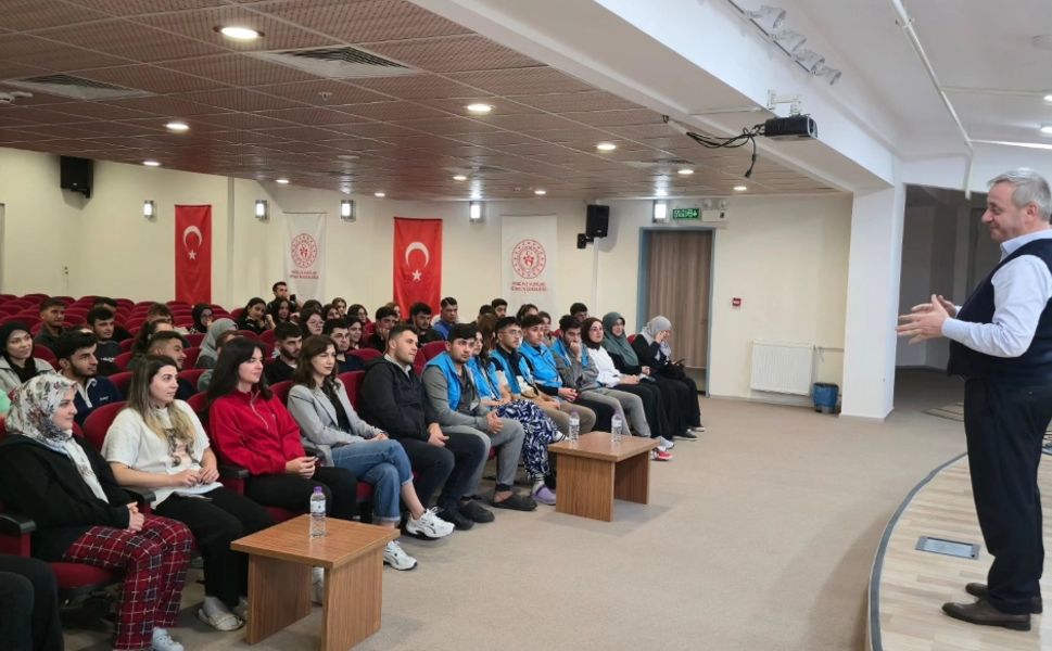 Erdoğan Çivril’de Gençlerle Bir Araya Geldi