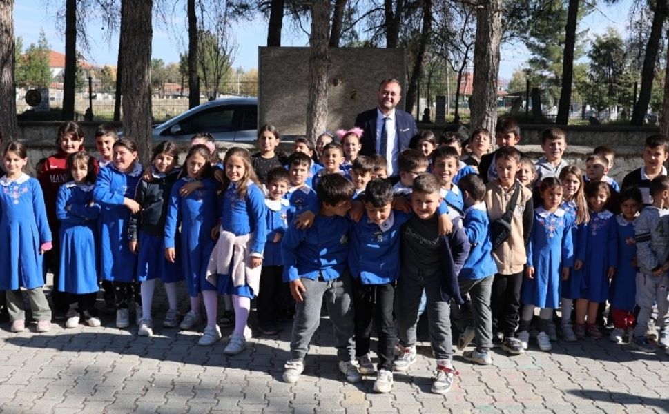 Başkan Semih Dere'den Öğrencilere Saha Sözü