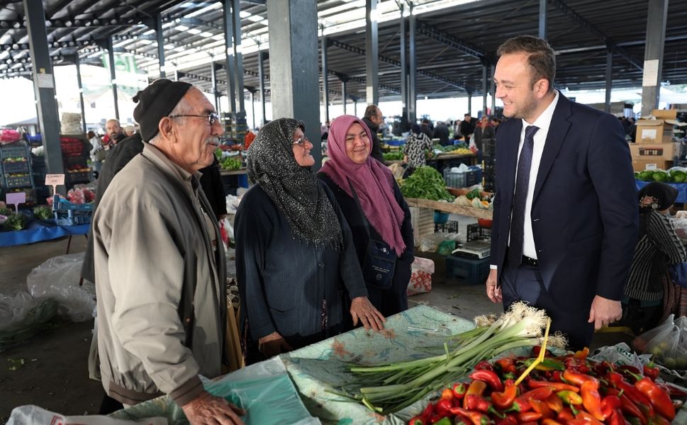 Başkan Dere Esnaf ve Vatandaşla Bir Araya Geldi