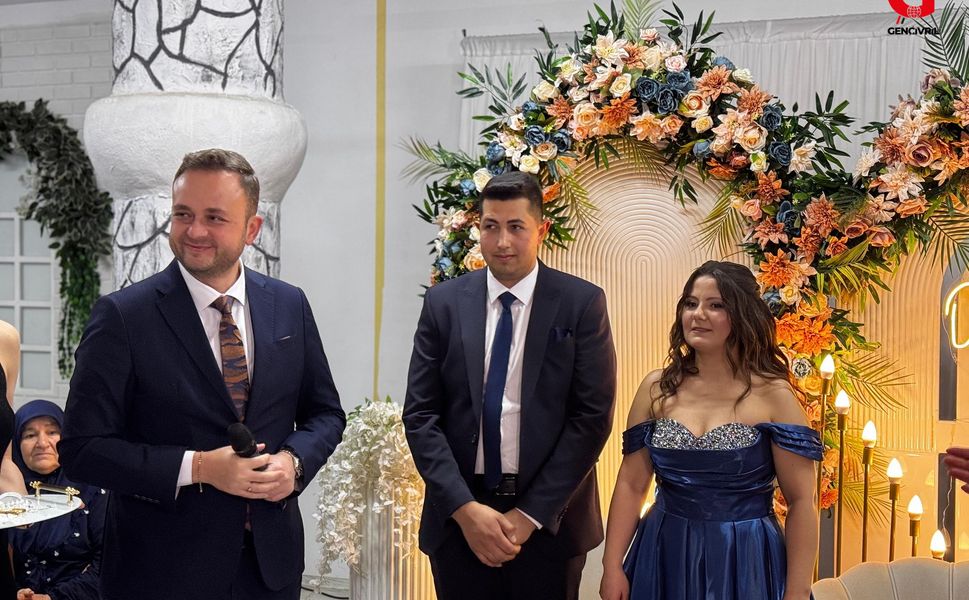 Nişan Yüzüklerini Başkan Semih Dere Taktı