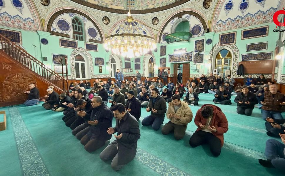 Çivril’de Berat Kandili Manevi Atmosferde İdrak Edildi