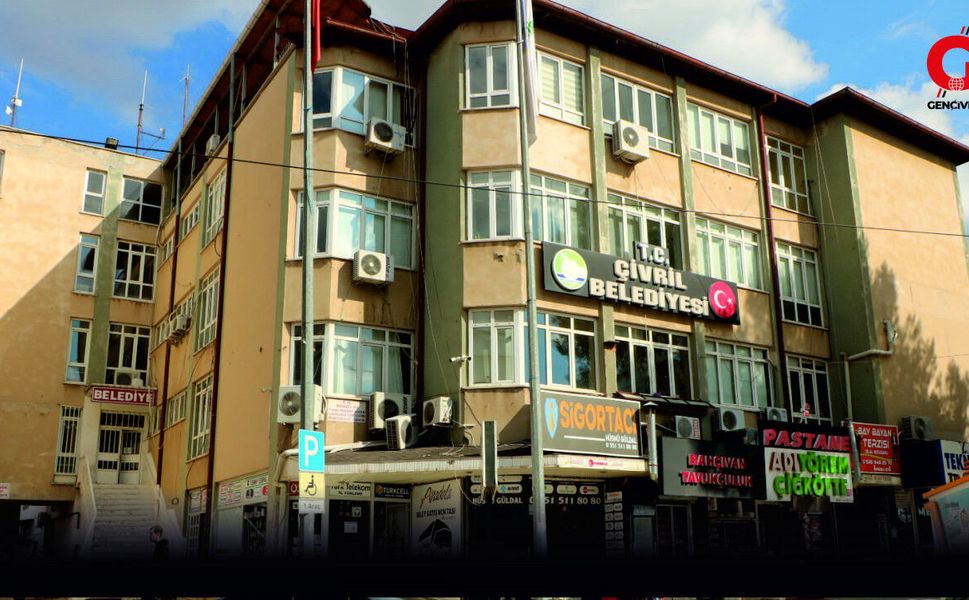 Çivril Belediyesi Hizmet Binası İçin Tahliye Gündemde: Deprem Sonrası İlk İncelemeler Endişe Yarattı