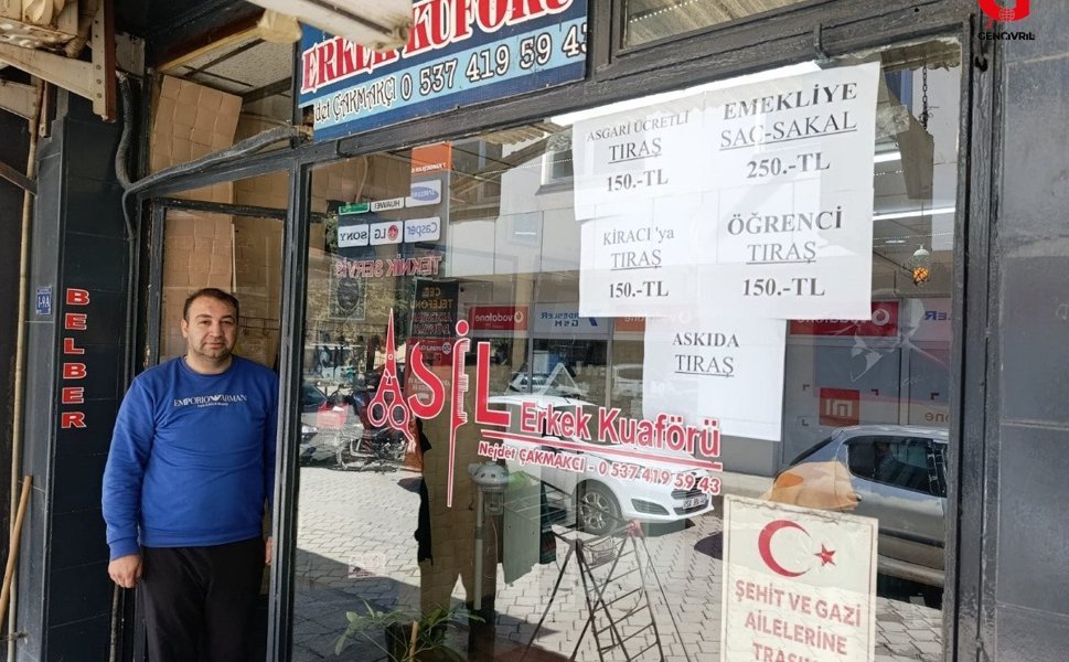 Çivrilli Berberden Emekli Öğrenci Ve Kiracıya Özel Tarife