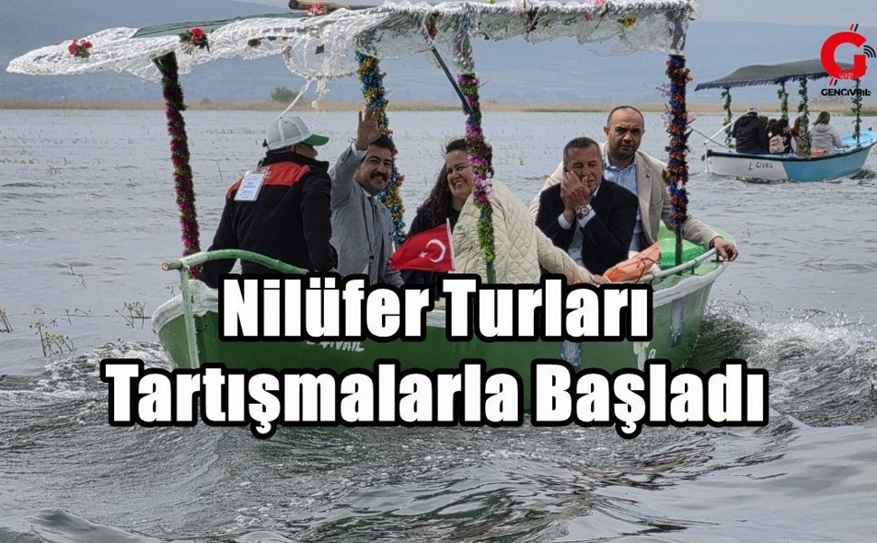 Nilüferlerin Açmadığı Gölde Nilüfer Sezonunu Açtılar