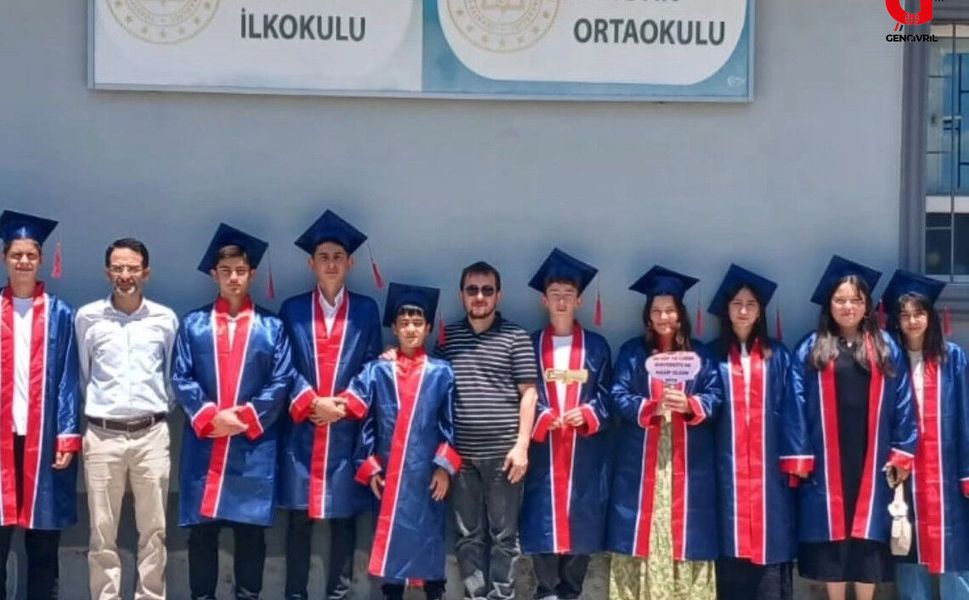 Çivril'de 8 Bin 956 Öğrenci Karne Heyecanı Yaşadı