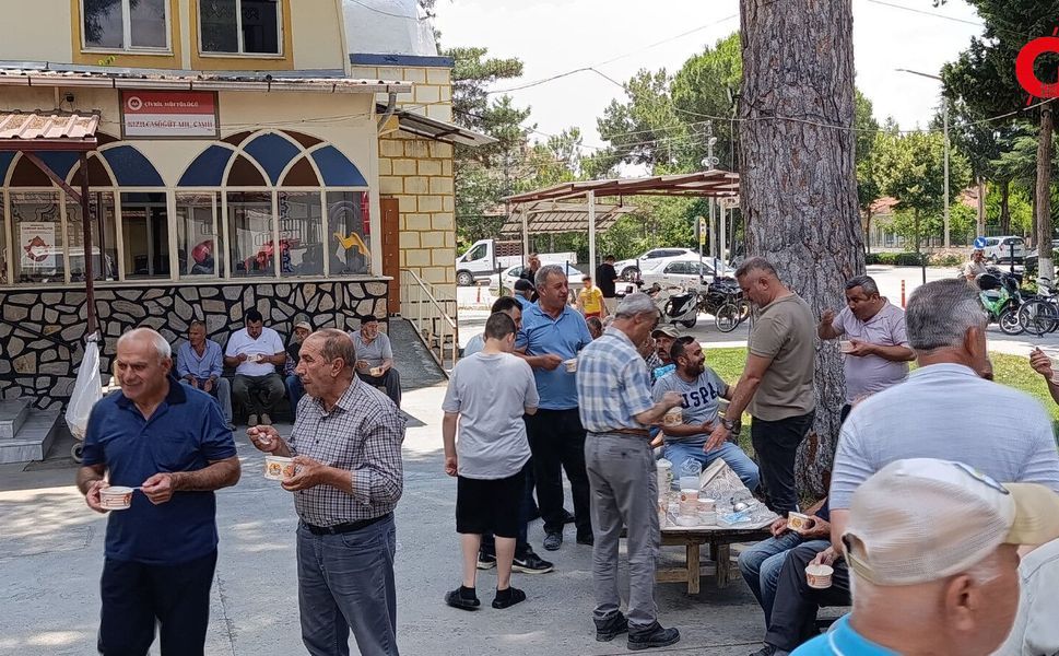 Kızılcasöğüt Mahallesi’nde geleneksel aşure hayrı düzenlendi
