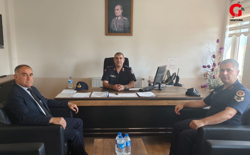 Çivril’de Jandarma Öğrencilerin Güvenliği İçin Tedbirleri Sıkı Tutuyor