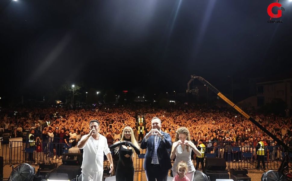 Çivril Elma Festivali Derya Uluğ konseriyle sona erdi