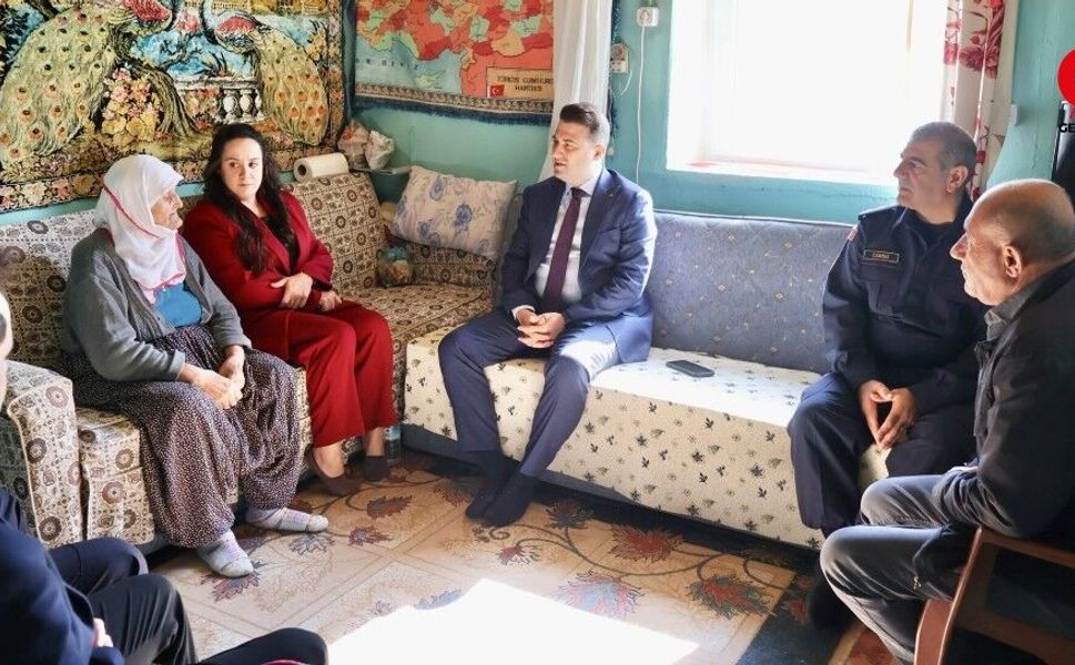 Çivril Kaymakamı Fatih Cıdıroğlu'ndan Yaşlılar Günü Ziyareti