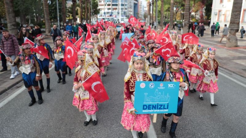 Denizli'de Halk Oyunları Türkiye Şampiyana Başladı