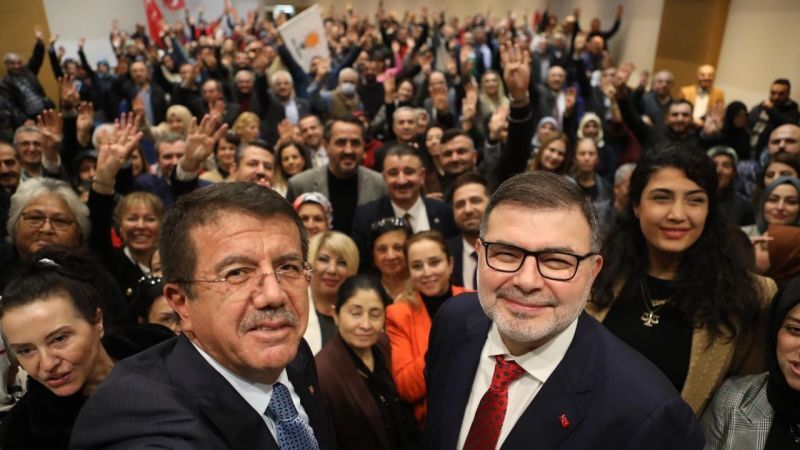 Nihat Zeybekci'ye İzmir'de Sevgi Seli