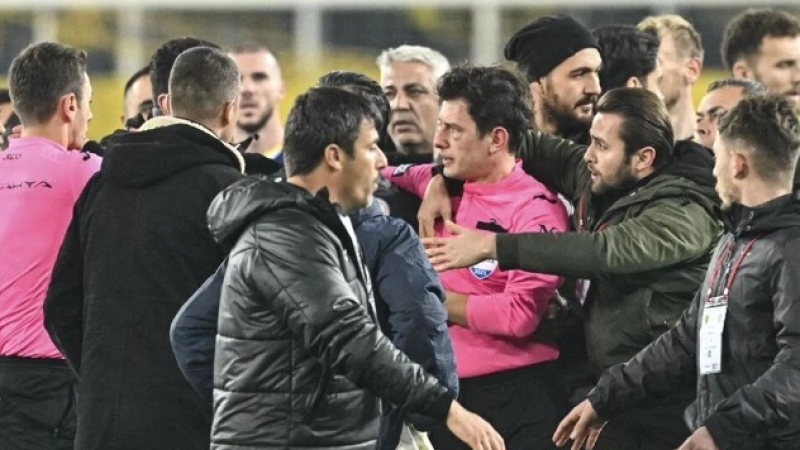 Türk Futbol Tarihine Damga Vuracak Ayıp