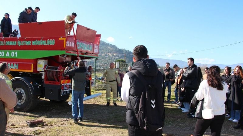 Genç İletişimciler Yangın Söndürme Gönüllüsü Oldu