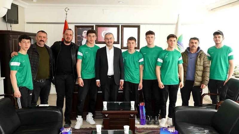 Çivril Şampiyonları, Başkanı Ziyaret Etti