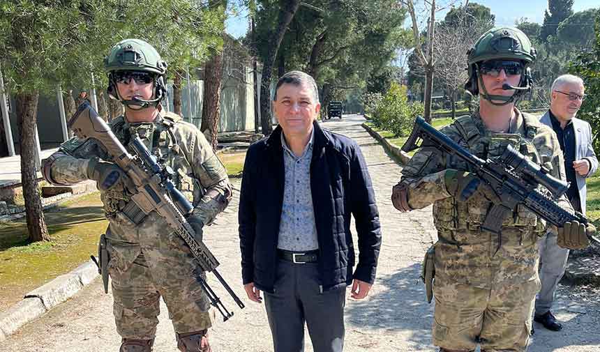 Civrilde Sehit Ailelerine Yemek Duzenlendi 1