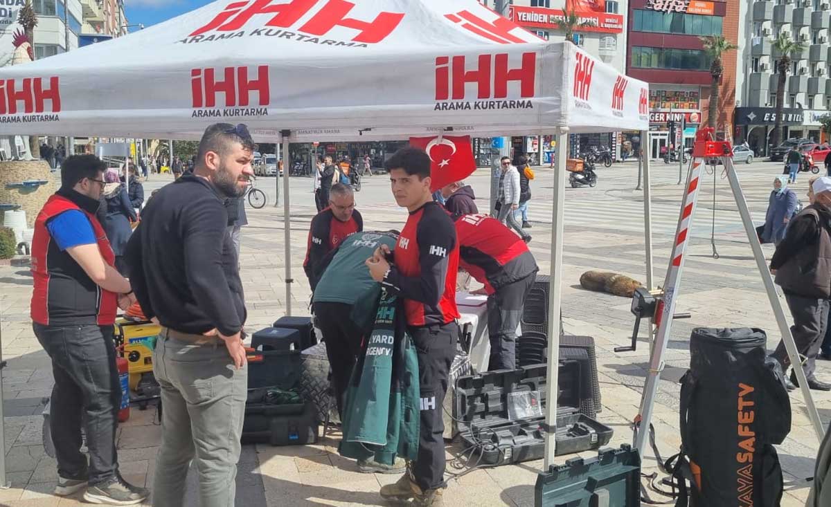 A K U T Ve İ H H Denizli’de Stat Açtı