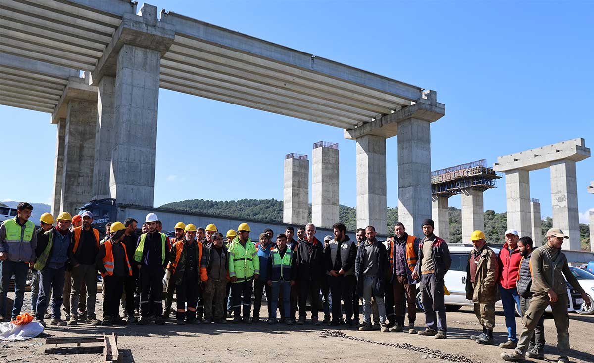 Aydın Denizli Otoban İşçileri Grev Başlattı1