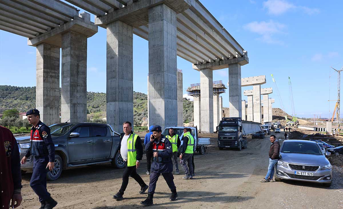 Aydın Denizli Otoban İşçileri Grev Başlattı2