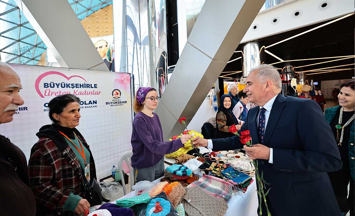 Denizli Kadınlar Festivali Zolan Ile Açıldı2