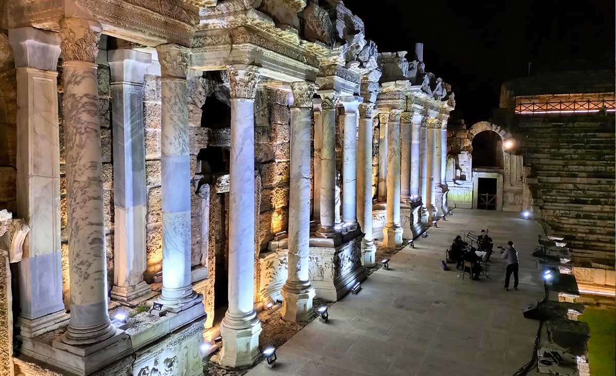 Denizli'de Gece Müzeciliği Başladı! Hierapolis Ve Pamukkale Geceyi Aydınlattı! 5