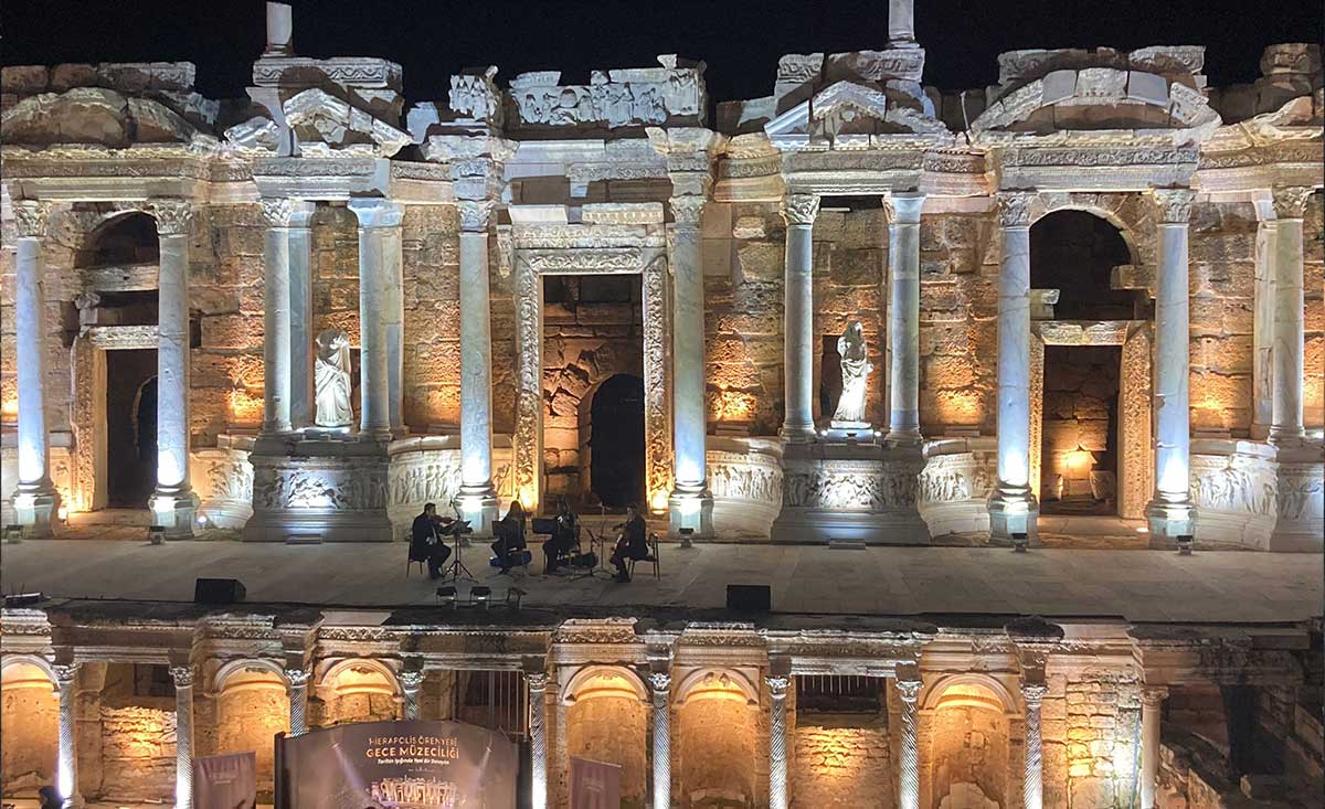 Denizli'de Gece Müzeciliği Başladı! Hierapolis Ve Pamukkale Geceyi Aydınlattı! 66