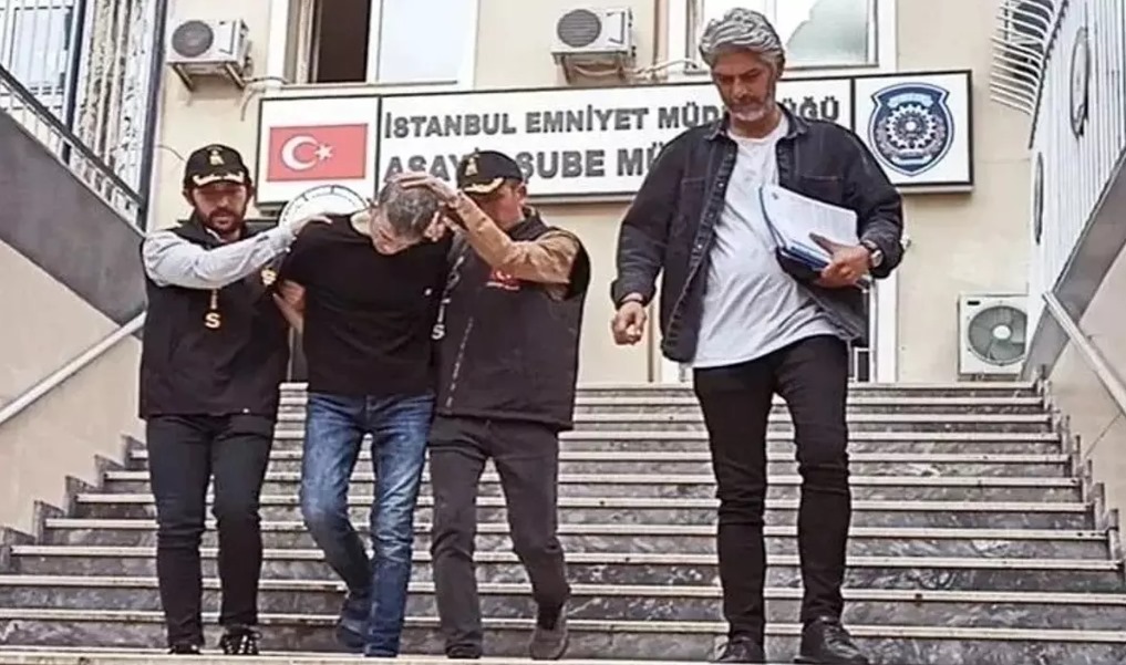 Istanbulda Cinlerden Emir Aldim Cinayeti2